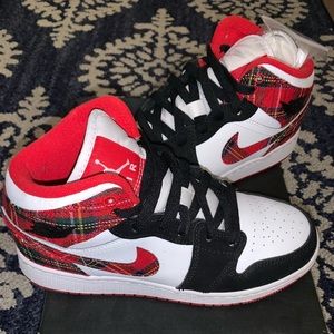JORDAN 1 MID PLAID 3.5 BOYS 5 WOMEN
